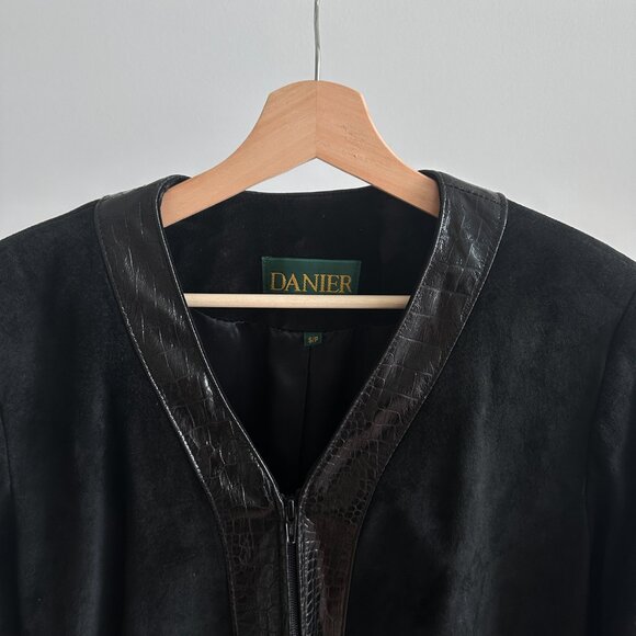 Vintage Danier Black Suede Jacket - Picture 3 of 4
